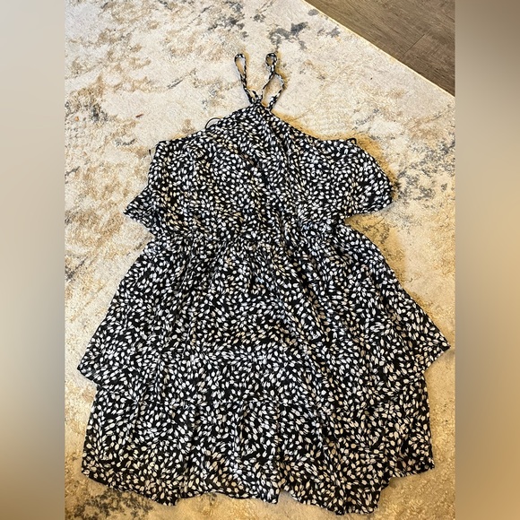 Dynamite Dress Brand New - Picture 2 of 3